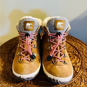 SOREL - UNISEX-CHILD YOUTH OUT N ABOUT CONQUEST SHELL BOOT